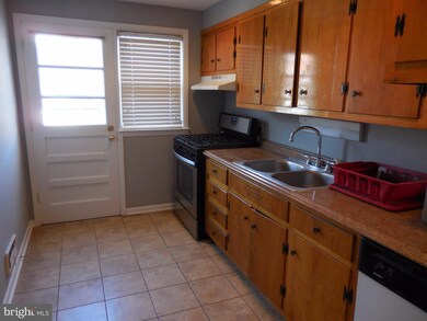 1142 Linden Ave, Halethorpe, MD 21227 - photo 6