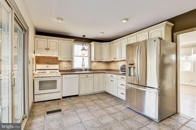 1917 Mountain Ave, Parkville, MD 21234 - photo 6