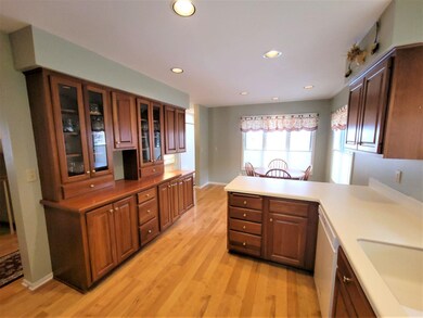 3309 Valley Creek Cir, Middleton, WI 53562 - photo 7