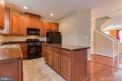 2592 Oak Tree Ln, Woodbridge, VA 22191 - photo 7