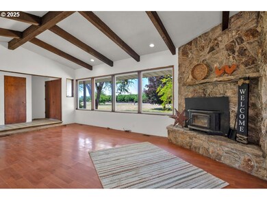 36647 Gilkey Rd, Scio, OR 97374 - photo 4