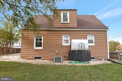 371 W 10th St, Front Royal, VA 22630 - photo 7