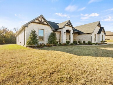 3810 Legend Trail, Granbury, TX 76049 - photo 2