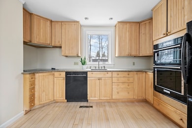 4 Lovers Ln, Medway, MA 02053 - photo 4