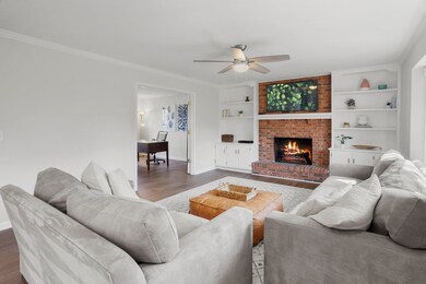 1304 Sequoia Rd, Naperville, IL 60540 - photo 5