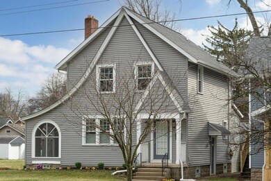 205 W North Broadway4 (1)