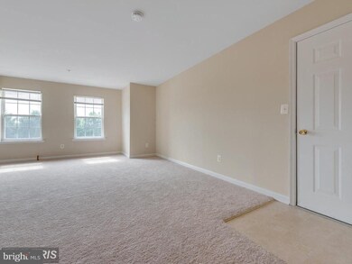 23228 Brewers Tavern Way unit 2, Clarksburg, MD 20871 - photo 2