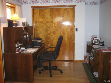 4208 Lehigh St, Whitehall, PA 18052 - photo 4