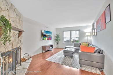 05-LIVING ROOM