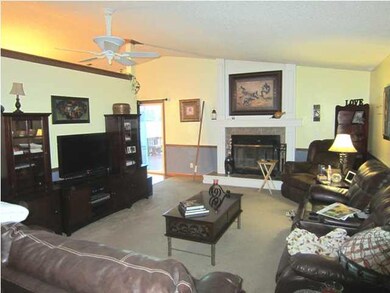 Vaulted Liv room to make many memories