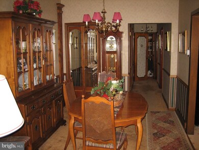 218 Dimarco Dr, Philadelphia, PA 19154 - photo 4