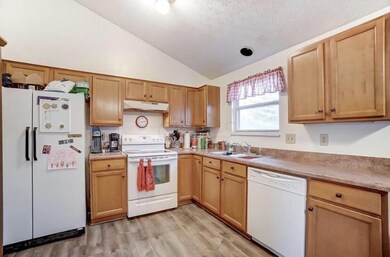 2136 Summer Breeze Dr, Columbus, OH 43223 - photo 6