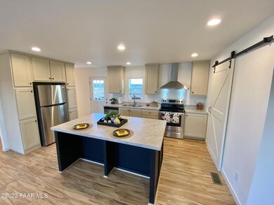 77 W Laxton Castle Way, Paulden, AZ 86334 - photo 3