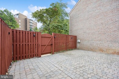 10494 Faulkner Ridge Cir, Columbia, MD 21044 - photo 2