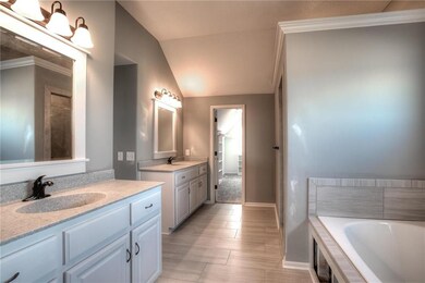 4920 NE 104th St, Kansas City, MO 64156 - photo 4