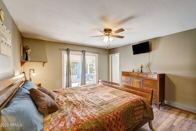 21-web-or-mls-W Northview Ave-019