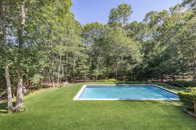 4 Hollow Tree Ln, East Hampton, NY 11937 - photo 2