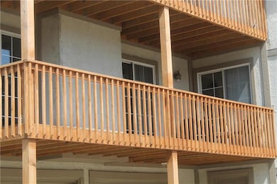 1205 NW Village Dr unit B, Blue Springs, MO 64015 - photo 7