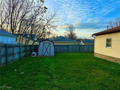 294 N Edgehill Ave, Youngstown, OH 44515 - photo 3