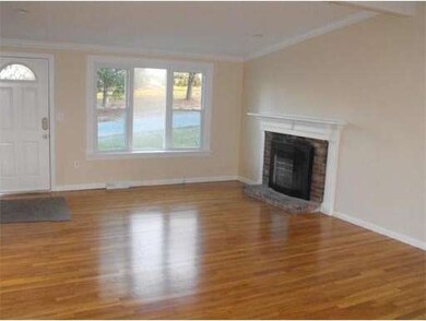 10 Empire St, Shrewsbury, MA 01545 - photo 4