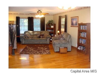 2337 Mound Rd, Jacksonville, IL 62650 - photo 6