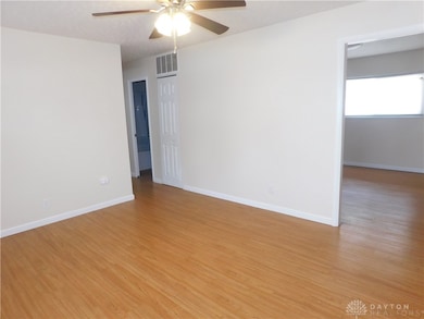 608 Monaco Dr, Springfield, OH 45506 - photo 4