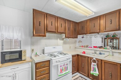 lots of cabinet space