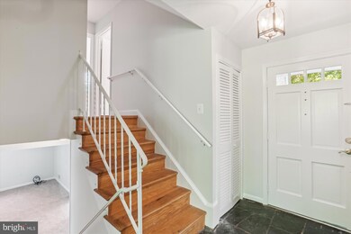 8112 Cindy Ln, Bethesda, MD 20817 - photo 3