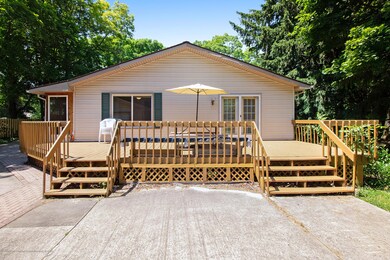 Deck & patio