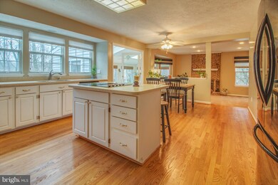 11520 Paramus Dr, North Potomac, MD 20878 - photo 4