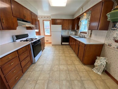 WOOD CABINETS APPLIANCE PACKAGE