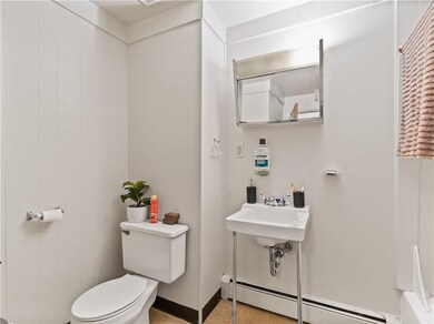 46 Jeffers St, Woonsocket, RI 02895 - photo 4