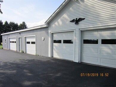 100 Glenwood Rd, Troy, NY 12180 - photo 6