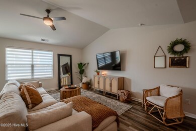 5-web-or-mls-77 West Luminous Way-105
