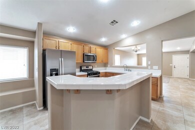 Kitchen has all new SS appliances