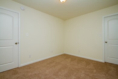 1396 Fiesta Dr, Franklin, IN 46131 - photo 2