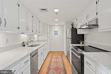 900 N Taylor St unit 1017, Arlington, VA 22203 - photo 4