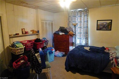 701 Lawsonville Ave, Reidsville, NC 27320 - photo 7