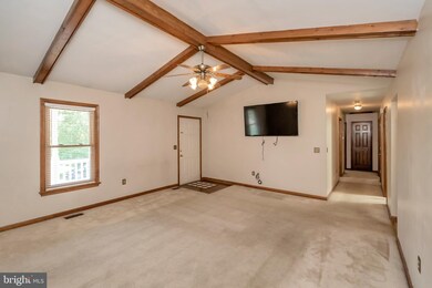 11808 Clarence Dr, Fredericksburg, VA 22407 - photo 7