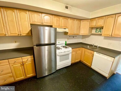 1823 S Charles St, Baltimore, MD 21230 - photo 4