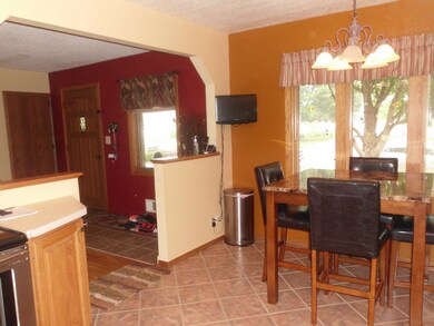 1409 Bridle Dr, Mitchell, SD 57301 - photo 6