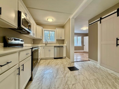 28 Leach Ave, Franklin, NH 03235 - photo 5