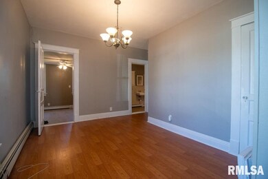 304 E High St, Davenport, IA 52803 - photo 3