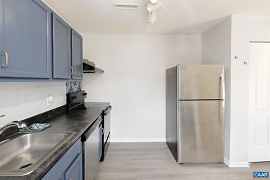 1217 Villa Ln unit F, Charlottesville, VA 22903 - photo 3