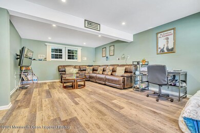 105 Conrad Ct, Manchester, NJ 08759 - photo 4