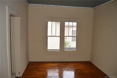 221 E Bell St, Statesville, NC 28677 - photo 3