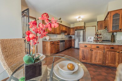 112 E Brandon Rd Columbia MO-large-012-1