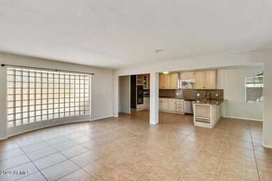 1330 E Monte Vista Rd, Phoenix, AZ 85006 - photo 7