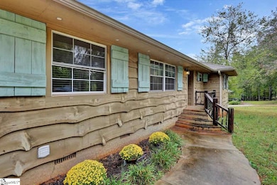 55 Enoree Rd, Travelers Rest, SC 29690 - photo 2