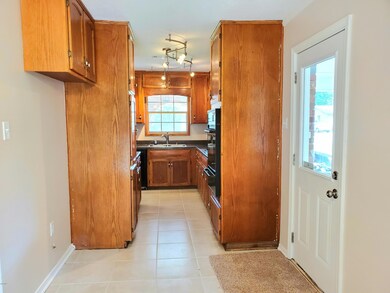 128 Gandy Cir, Long Beach, MS 39560 - photo 4